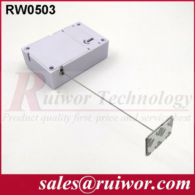 China Um rolo de arame de aço retrátil. fornecedor